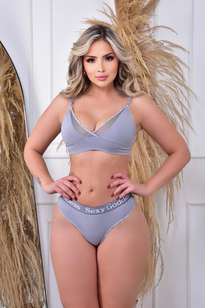 Conjunto de Lencería Femenina – Brasier y Panty Tipo Tanga
